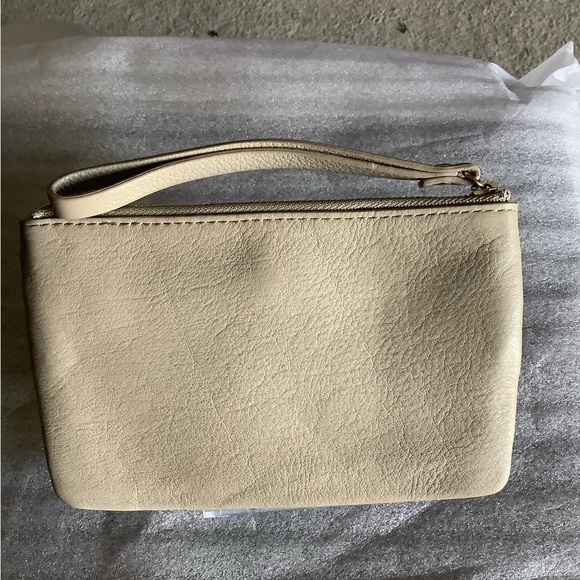 Kate spade wristlet - Picture 2 of 2